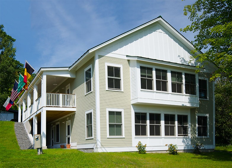 EXT-Side-Academic-Center